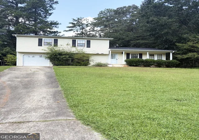 Photo 1 of Single family home for sale at 7571 Kevin Pl, Jonesboro, GA 30236 | MLS# 10868465 | Listing updated on 2026-10-25