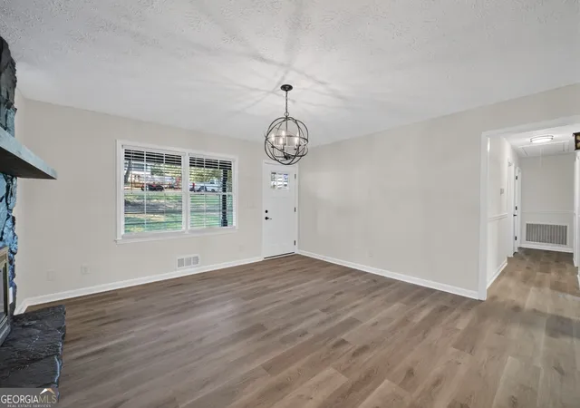 Photo 3 of Single family home for sale at 3137 Esther Dr, Gainesville, GA 30504 | MLS# 10835307 | Listing updated on 2026-09-22