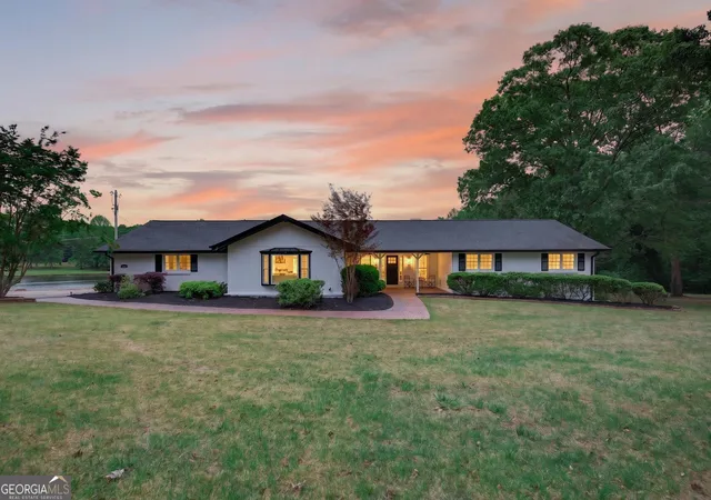 Photo 1 of Single family home for sale at 1078 Hwy 92 S, Fayetteville, GA 30215 | MLS# 10754030 | Listing updated on 2026-08-27