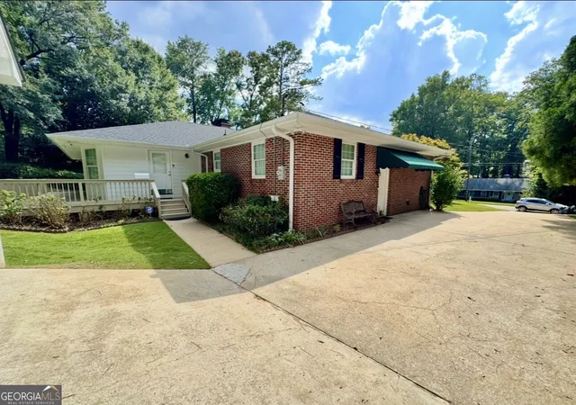 Photo 4 of Single family home for sale at 715 Ridgecrest Rd, Lagrange, GA 30240 | MLS# 10820623 | Listing updated on 2026-09-19