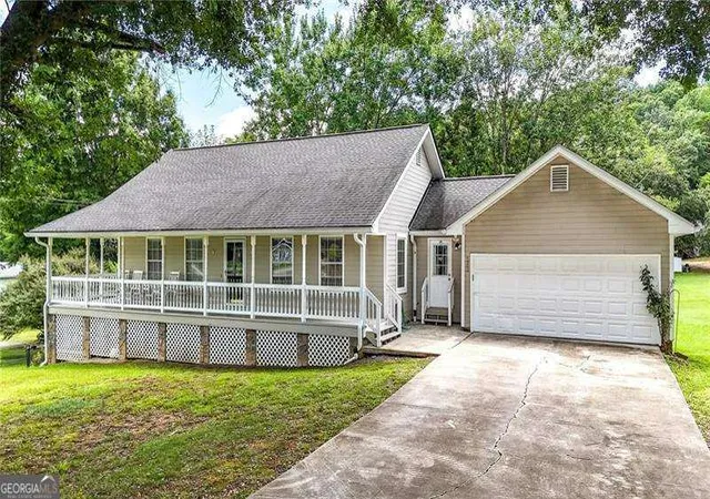 Photo 2 of Single family home for sale at 583 Avondale Dr, Rocky Face, GA 30740 | MLS# 10820317 | Listing updated on 2026-09-02