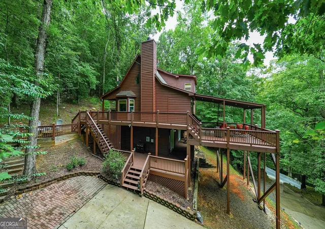 Photo 3 of Single family home for sale at 1122 Beaver Lake Dr, Ellijay, GA 30540 | MLS# 10585356 | Listing updated on 2026-04-03