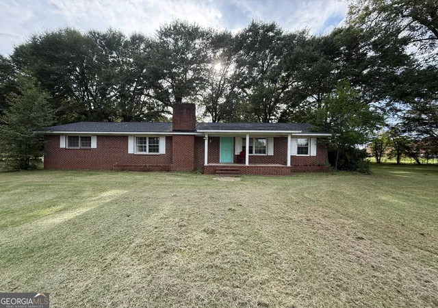 Photo 1 of Single family home for sale at 703 N 3rd St, Vienna, GA 31092 | MLS# 10825492 | Listing updated on 2026-08-27
