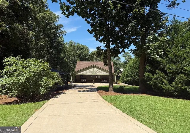 1st image of 153 Lakeshore Dr, Eatonton, GA 31024 | MLS# 10706168