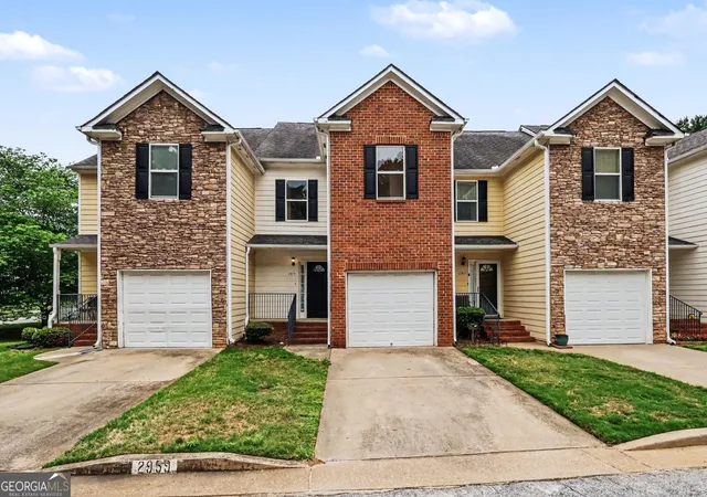 Photo 3 of Townhouse for sale at 2959 Stonecrest Ln, Lithonia, GA 30038 | MLS# 10736713 | Listing updated on 2026-08-13