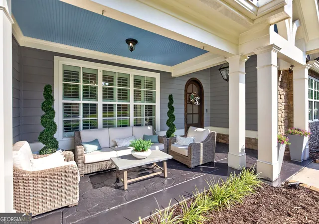 Photo 2 of Sale Pending at 208 Gates Entry, Peachtree City, GA 30269 | MLS# 10831713 | Listing updated on 2026-09-02