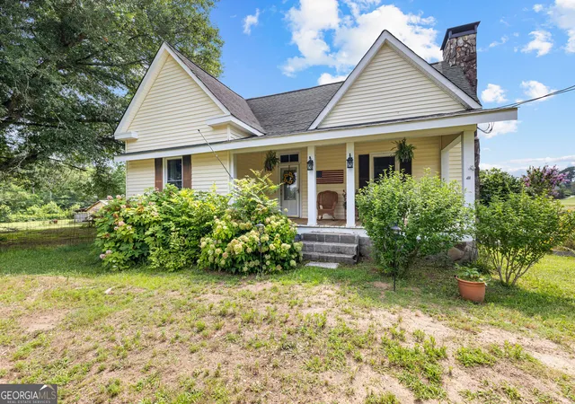 Photo 2 of Single family home for sale at 1651 Highway 92 S, Fayetteville, GA 30215 | MLS# 10795851 | Listing updated on 2026-09-04