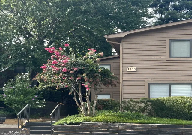 Photo 1 of Condo for sale at 1702 Parkaire Xing #1700, Marietta, GA 30068 | MLS# 10809464 | Listing updated on 2026-08-06