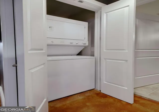 Listing Photo 2 - Condo for sale in building located at 494 Baxter St, Athens, GA 30605 - Unit #32