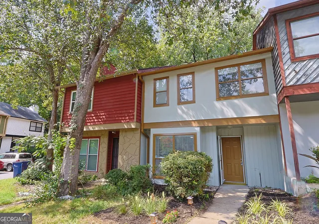 Photo 2 of Townhouse for sale at 3620 Cobble Mill Ln, Clarkston, GA 30021 | MLS# 10829369 | Listing updated on 2026-09-03