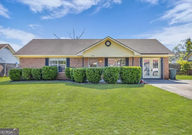 Photo 3 of Single family home for sale at 1244 Chinook Wy, Hinesville, GA 31313 | MLS# 10732903 | Listing updated on 2026-09-20
