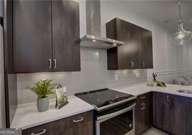 image of 547 Broadview Pl Ne, Atlanta, GA 30324 | MLS# 10777712