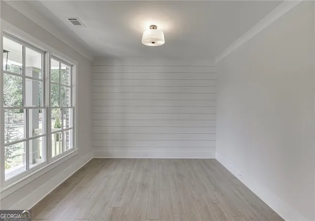 Photo 4 of Single family home for sale at 240 Wilbanks St, Buford, GA 30518 | MLS# 10819367 | Listing updated on 2026-10-11