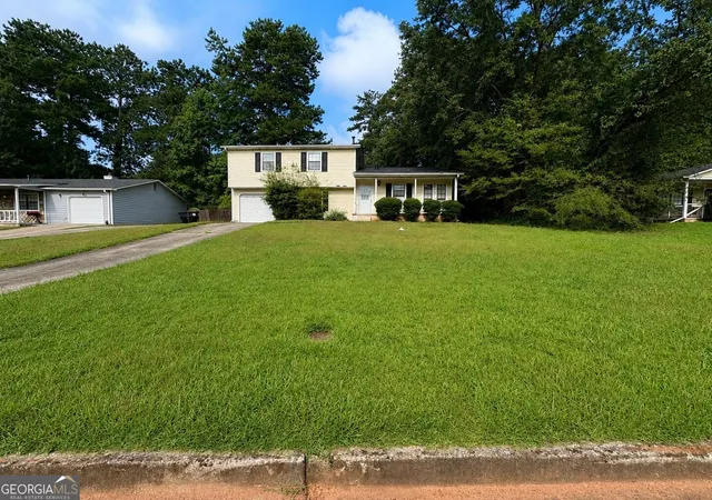 Photo 2 of Single family home for sale at 7571 Kevin Pl, Jonesboro, GA 30236 | MLS# 10833459 | Listing updated on 2026-09-18