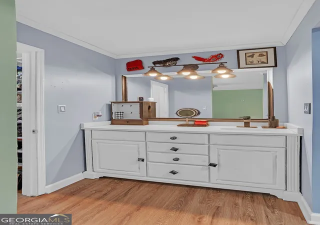 Listing Photo 5 - Condo for sale in building located at 6315 Windsor Trace Dr, Peachtree Corners, GA 30092