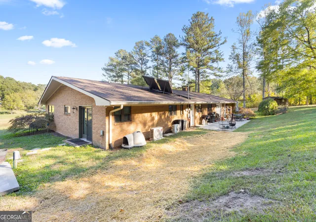 Photo 3 of Single family home for sale at 1208 Johnson Rd, Chickamauga, GA 30707 | MLS# 10607234 | Listing updated on 2025-11-19
