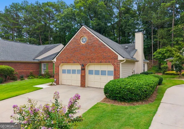 Photo 2 of Sale Pending at 6224 Meadow Run Ct, Peachtree Corners, GA 30092 | MLS# 10824843 | Listing updated on 2026-08-27