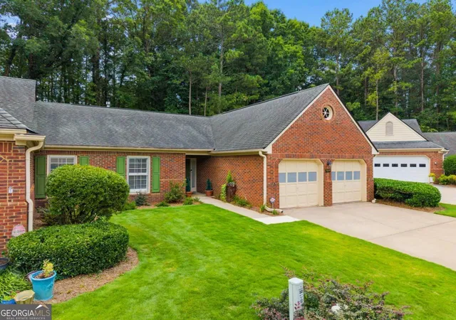 Photo 3 of Sale Pending at 6224 Meadow Run Ct, Peachtree Corners, GA 30092 | MLS# 10824843 | Listing updated on 2026-08-27