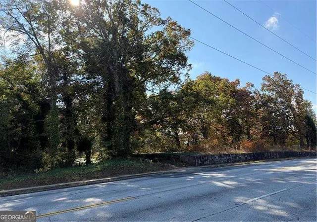 3rd image of 4819 Glenwood Rd, Decatur, GA 30035 | MLS# 10817712