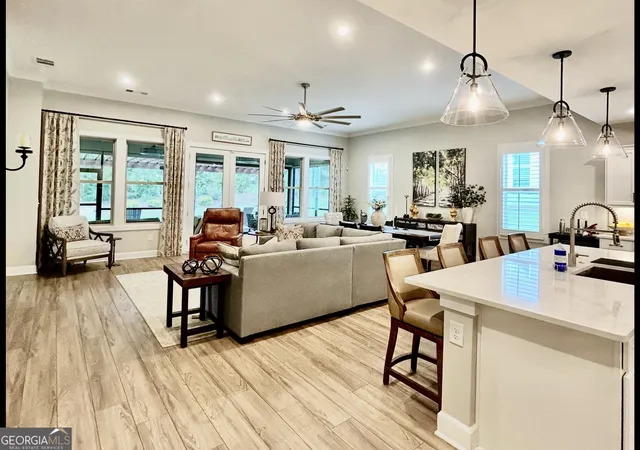 4th image of 300 Erie Pt, Hoschton, GA 30548 | MLS# 10573739