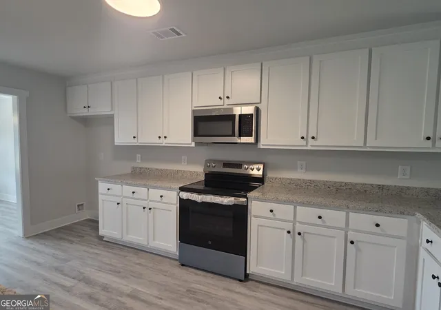 Photo 3 of Sale Pending at 955 Widener Memorial Dr #19, Winder, GA 30680 | MLS# 10736497 | Listing updated on 2026-10-07