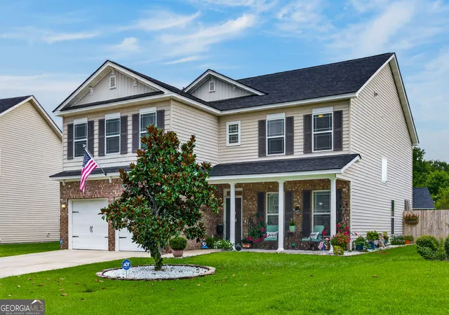 Photo 1 of Single family home for sale at 6 Castle Hl Rd, Savannah, GA 31419 | MLS# 10836158 | Listing updated on 2026-10-29