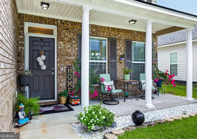 Photo 2 of Single family home for sale at 6 Castle Hl Rd, Savannah, GA 31419 | MLS# 10836158 | Listing updated on 2026-09-19