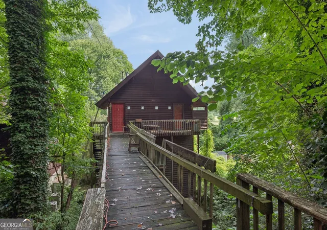 Photo 2 of Single family home for sale at 469 Overbrook Dr Nw, Atlanta, GA 30318 | MLS# 10825119 | Listing updated on 2026-09-04