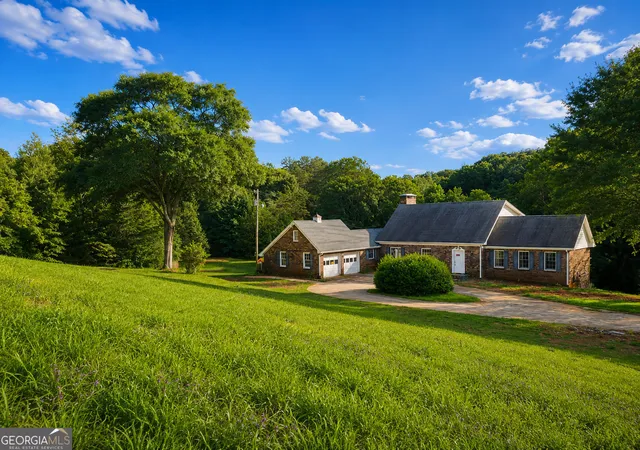 Photo 3 of Single family home for sale at 4545 Twin Lakes Dr Sw, Monroe, GA 30656 | MLS# 10812728 | Listing updated on 2026-09-05