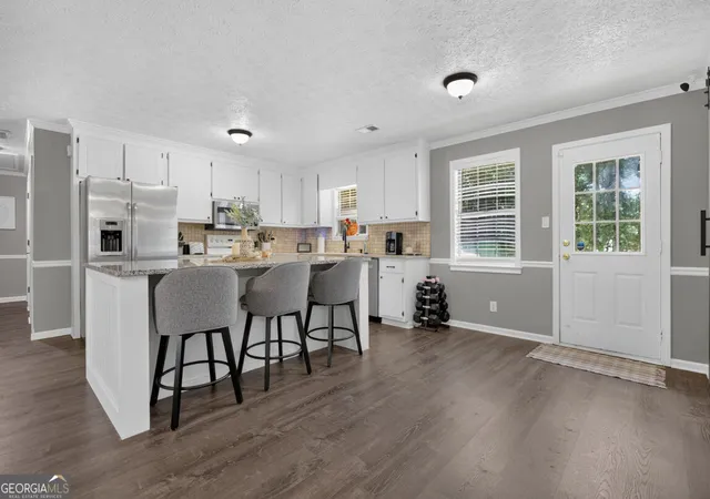 Photo 4 of Single family home for sale at 216 Brooks Ln, Winder, GA 30680 | MLS# 10822373 | Listing updated on 2026-09-28