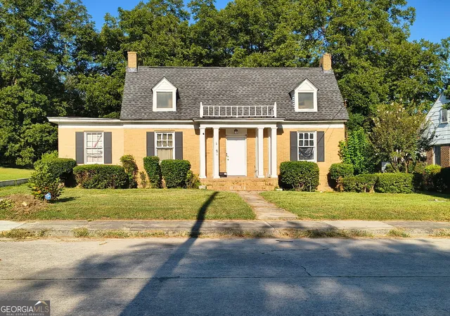 Photo 3 of Single family home for sale at 1329 Winton Ave, Macon, GA 31204 | MLS# 10836722 | Listing updated on 2026-09-14