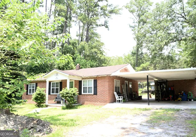 Photo 1 of Single family home for sale at 610 Poplar St, Waycross, GA 31501 | MLS# 10813862 | Listing updated on 2026-08-11