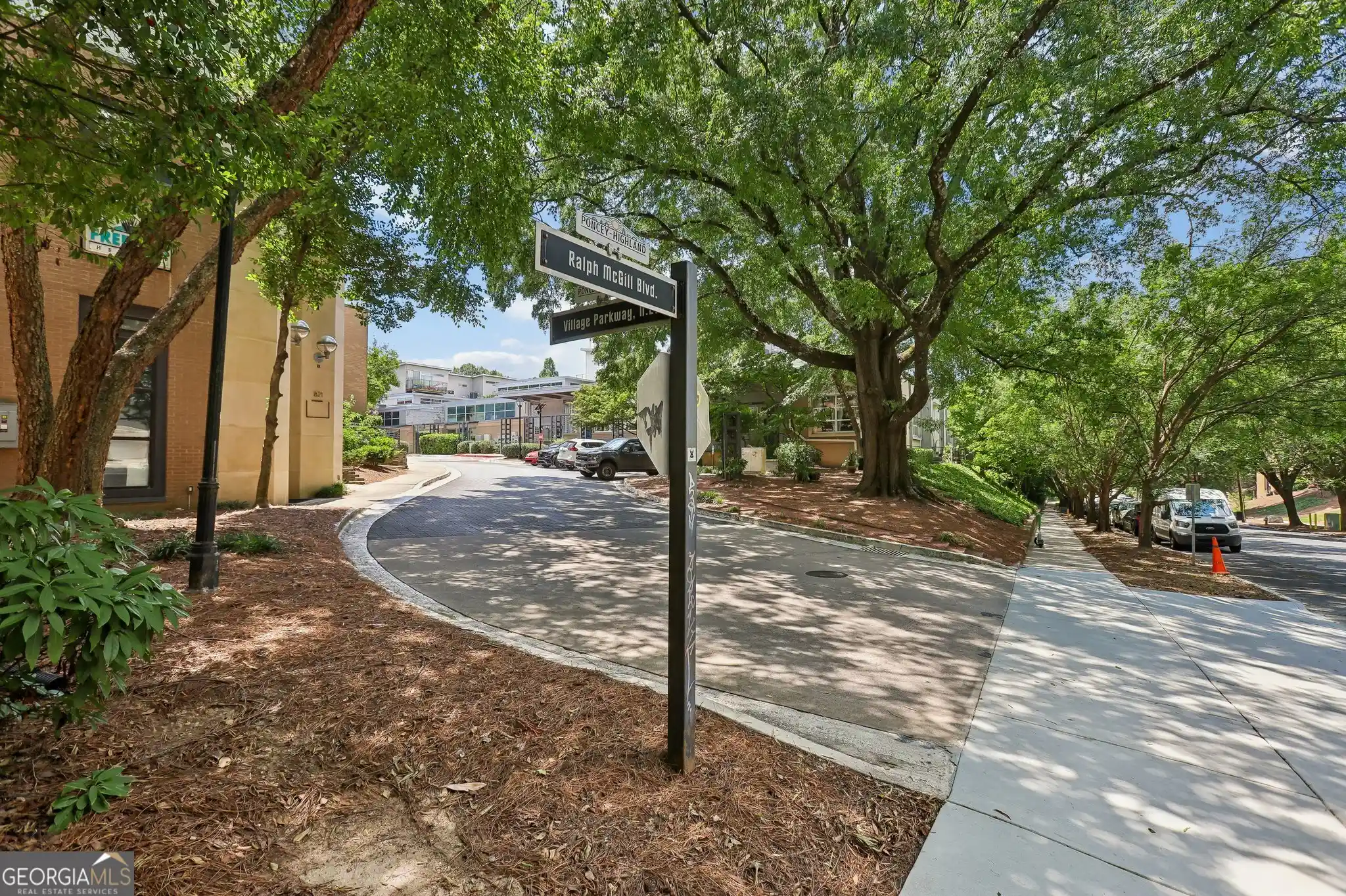 Listing Photo 1 - Condo for sale in 821 Ralph Mcgill Blvd Ne located at 821 Ralph Mcgill Blvd Ne, Atlanta, GA 30306 - Unit #3126