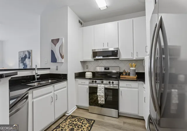 Photo 3 of Condo for sale at 821 Ralph Mcgill Blvd Ne #3126, Atlanta, GA 30306 | MLS# 10800266 | Listing updated on 2026-10-22