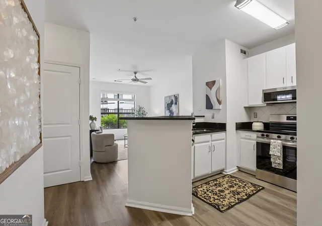 Photo 4 of Condo for sale at 821 Ralph Mcgill Blvd Ne #3126, Atlanta, GA 30306 | MLS# 10800266 | Listing updated on 2026-10-22