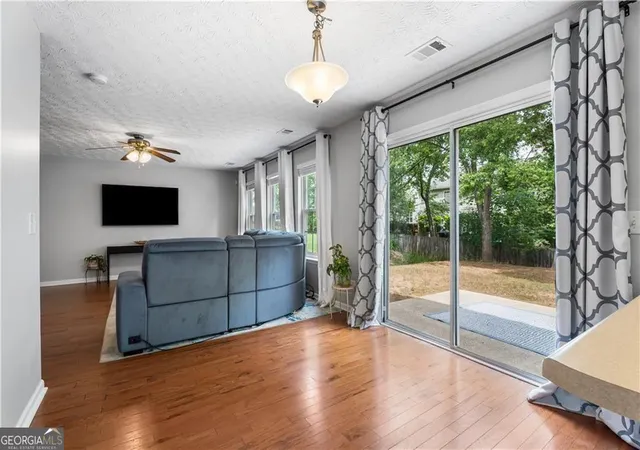 4th image of 411 Sugar Maple Ct, Canton, GA 30114 | MLS# 10817321