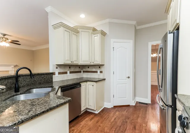 Photo 4 of Single family home for sale at 1515 Royce Dr, Locust Grove, GA 30248 | MLS# 10757167 | Listing updated on 2026-09-28