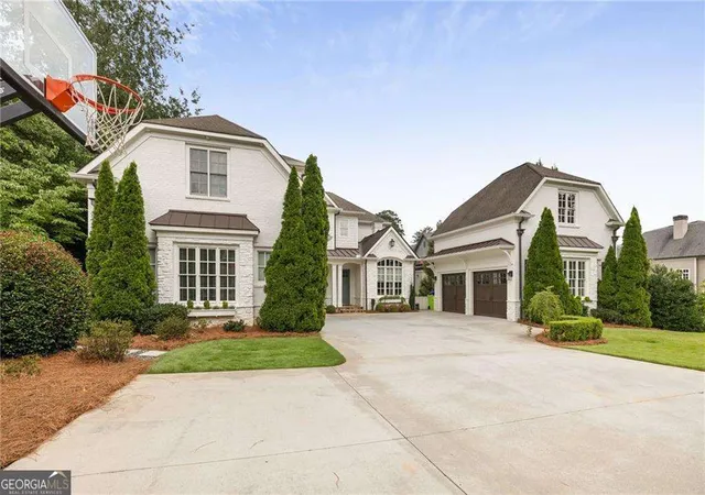 3rd image of 4667 Dudley Ln, Atlanta, GA 30327 | MLS# 10814817