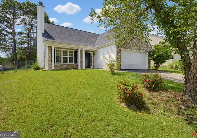 Photo 1 of Single family home for sale at 2545 Lake Royale Dr, Riverdale, GA 30296 | MLS# 10831908 | Listing updated on 2026-09-07