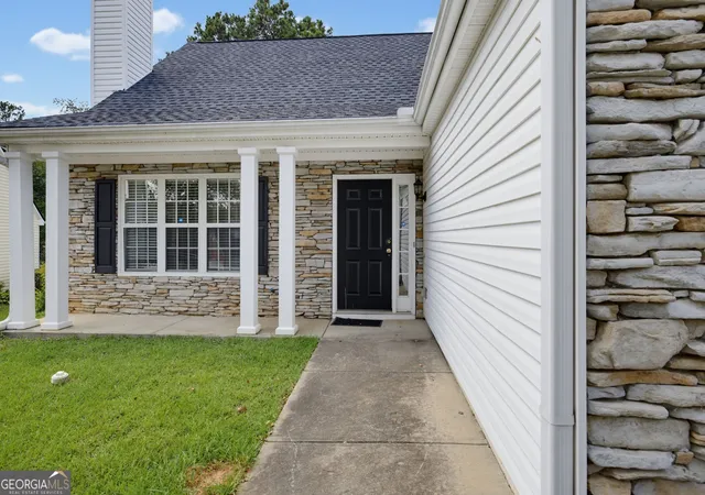 Photo 3 of Single family home for sale at 2545 Lake Royale Dr, Riverdale, GA 30296 | MLS# 10831908 | Listing updated on 2026-09-07
