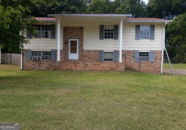 Photo 1 of Single family home for sale at 141 Caldwell Dr, Hampton, GA 30228 | MLS# 10822717 | Listing updated on 2026-09-06
