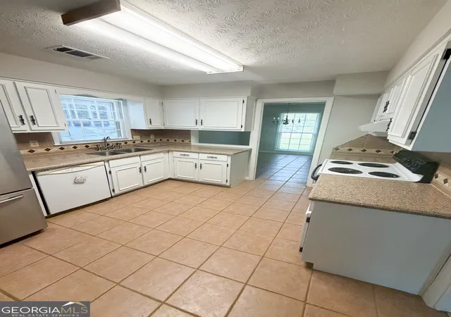 4th image of 123 Hazel Wy, Lagrange, GA 30241 | MLS# 10793332