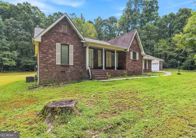 Photo 3 of Single family home for sale at 760 Pine Needle Rd, Hampton, GA 30228 | MLS# 10835207 | Listing updated on 2026-10-07