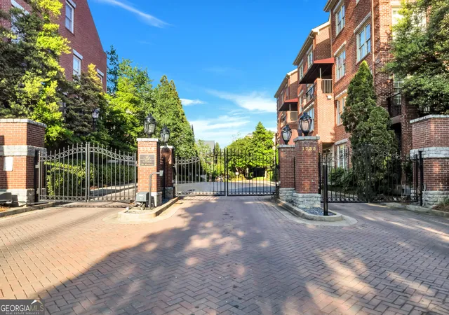 Photo 3 of Condo for sale at 1735 Peachtree St Ne #430, Atlanta, GA 30309 | MLS# 10820296 | Listing updated on 2026-09-16