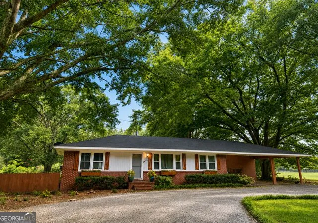 Photo 1 of Single family home for sale at 179 Mud Bridge Rd, Griffin, GA 30223 | MLS# 10822590 | Listing updated on 2026-09-03