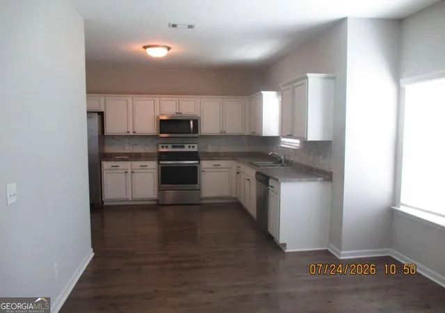 Photo 3 of Single family home for sale at 1252 Evergreen Trl, Hinesville, GA 31313 | MLS# 10816656 | Listing updated on 2026-10-02