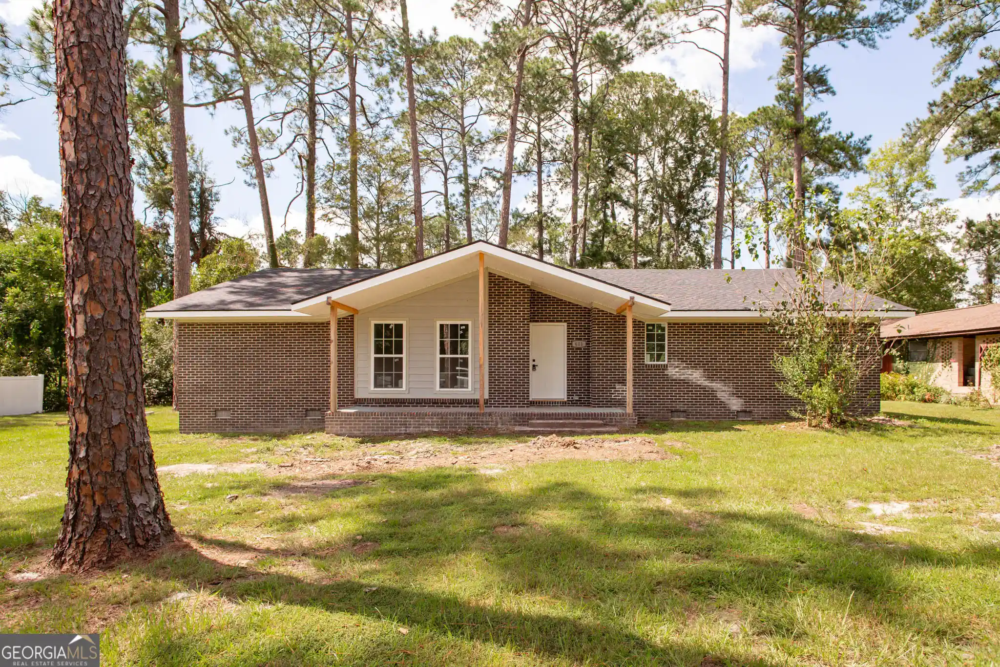 Photo 1 of Single family home for sale at 601 Saint Catherine Dr, Waycross, GA 31501 | MLS# 10867777 | Listing updated on 2026-10-20