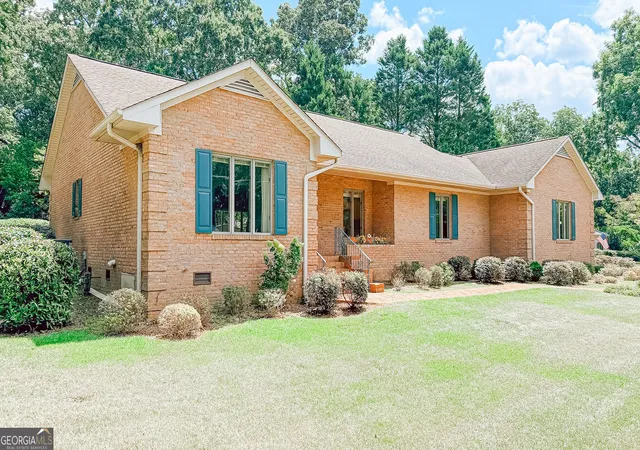 Photo 1 of Single family home for sale at 145 Brown St, Hartwell, GA 30643 | MLS# 10827748 | Listing updated on 2026-09-10