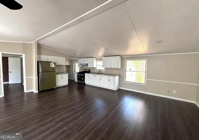 3rd image of 479 Windsor Pkwy, Hampton, GA 30228 | MLS# 10766420
