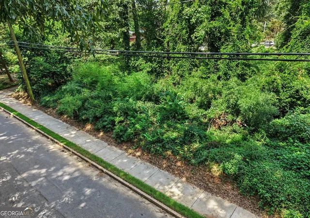 2nd image of 916 Rowland St, Clarkston, GA 30021 | MLS# 10822921